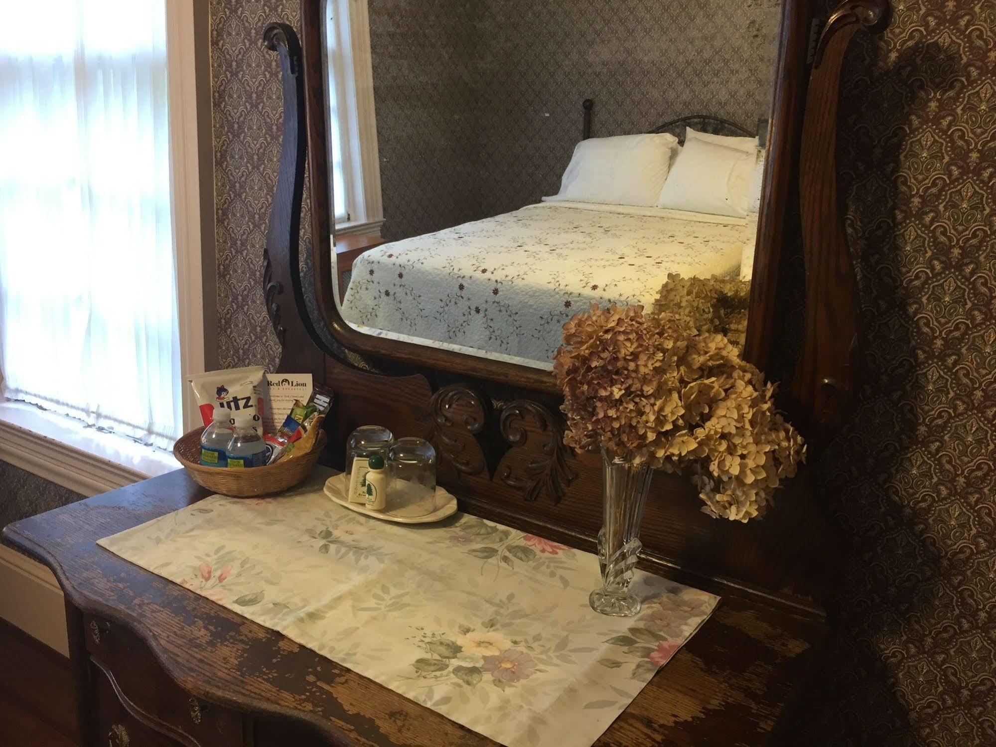 Red Lion Bed & Breakfast Frühstückspension 2*