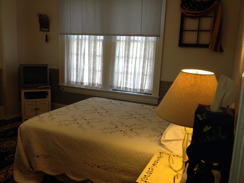 Red Lion Bed & Breakfast Bed and breakfast