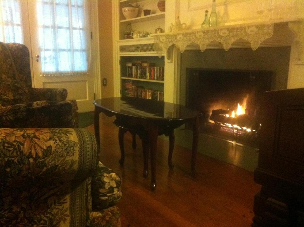 Red Lion Bed & Breakfast Bed and breakfast 2*